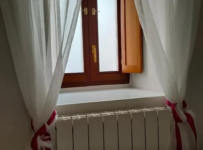 La Antigua Muralla * Burgo